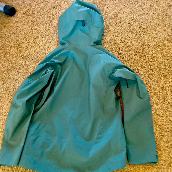Women’s Arc’teryx Nita Shell Jacket- size Small